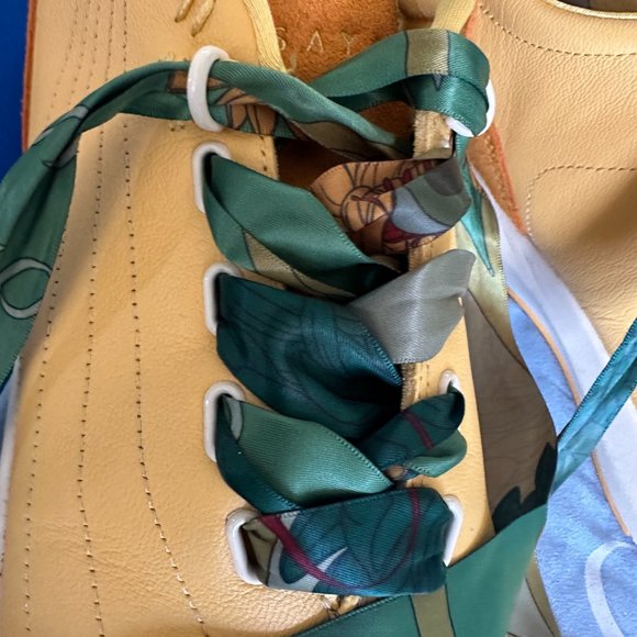 By Saysh - Allyson Felix - amazing yellow sneakers, size 12.5! LIKE NEW! - Picture 2 of 6